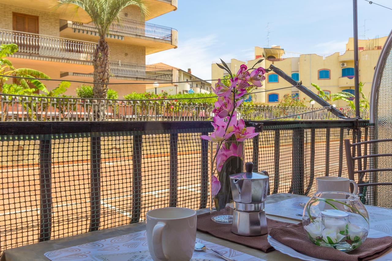 Casa Di Paola Lägenhet Giardini Naxos Exteriör bild